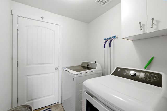 4614 Tamworth Ln, Pasco, WA 99301