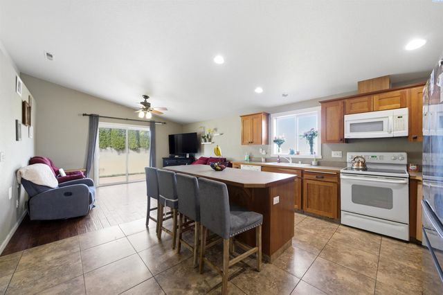 4614 Tamworth Ln, Pasco, WA 99301