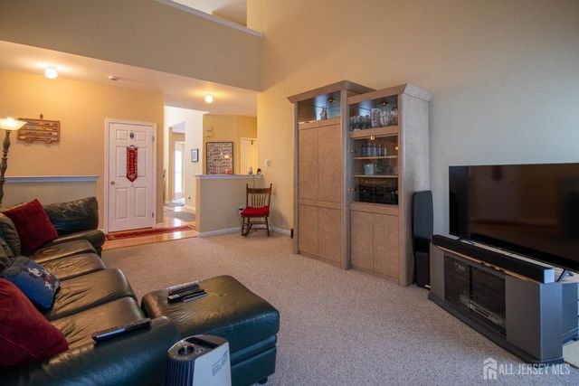 10 Sequoia Drive, South Brunswick, NJ 08810