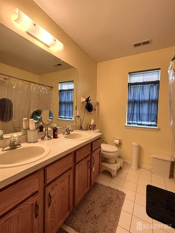 10 Sequoia Drive, South Brunswick, NJ 08810