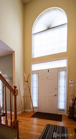 10 Sequoia Drive, South Brunswick, NJ 08810