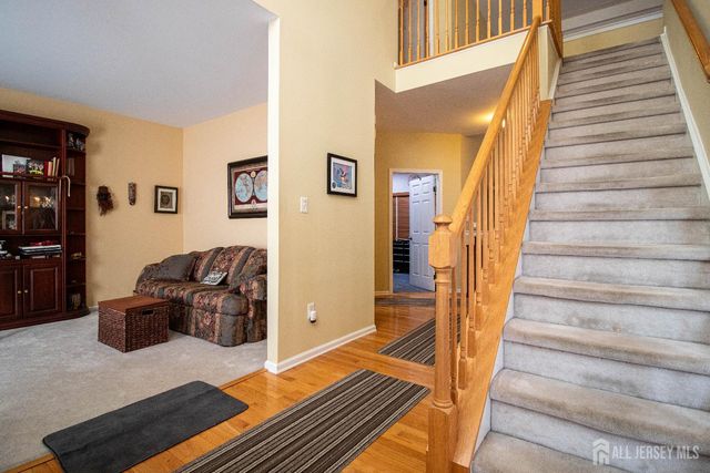 10 Sequoia Drive, South Brunswick, NJ 08810