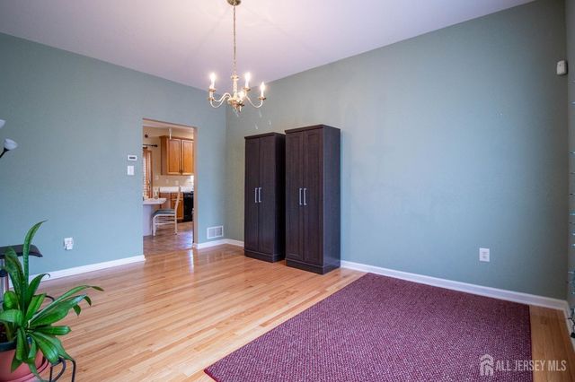 10 Sequoia Drive, South Brunswick, NJ 08810