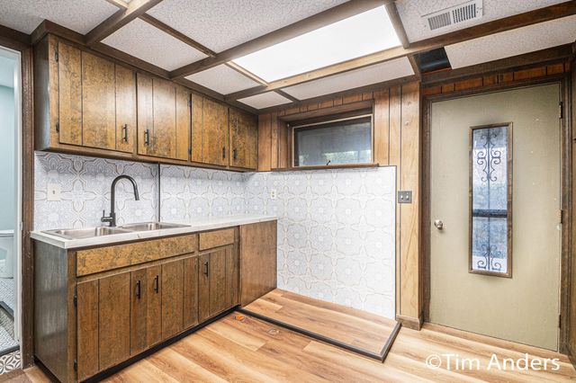 5250 Ivanrest Avenue Sw, City Of Wyoming, MI 49418