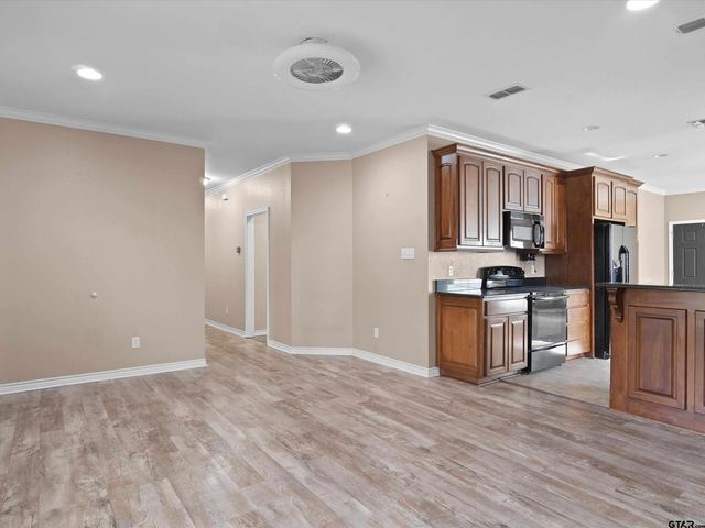 1703 Azalea St, Gilmer, TX 75644