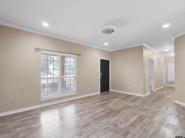 1703 Azalea St, Gilmer, TX 75644