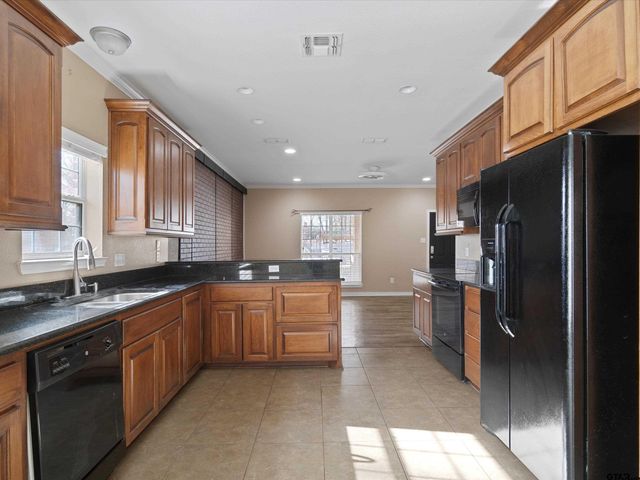 1703 Azalea St, Gilmer, TX 75644