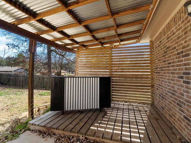 1703 Azalea St, Gilmer, TX 75644