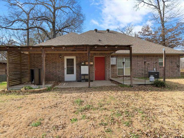 1703 Azalea St, Gilmer, TX 75644