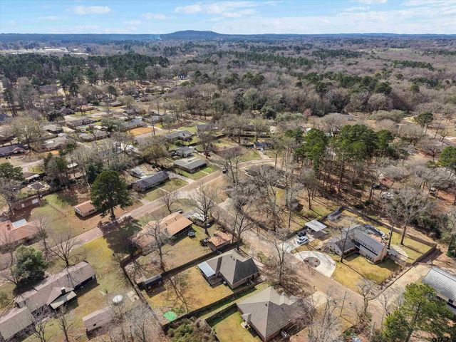 1703 Azalea St, Gilmer, TX 75644