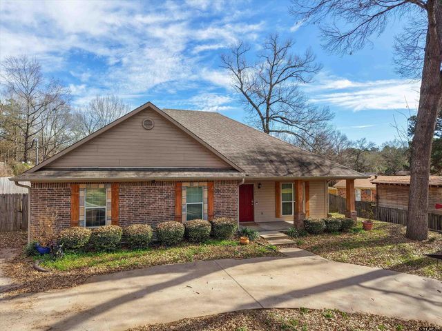 1703 Azalea St, Gilmer, TX 75644