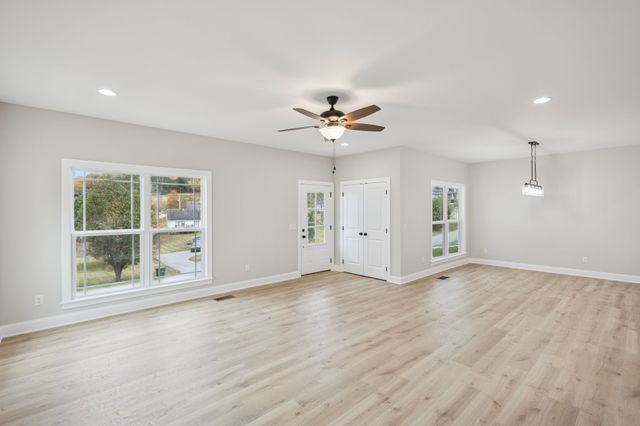 158 Lisa Drive, Gordonsville, TN 38563