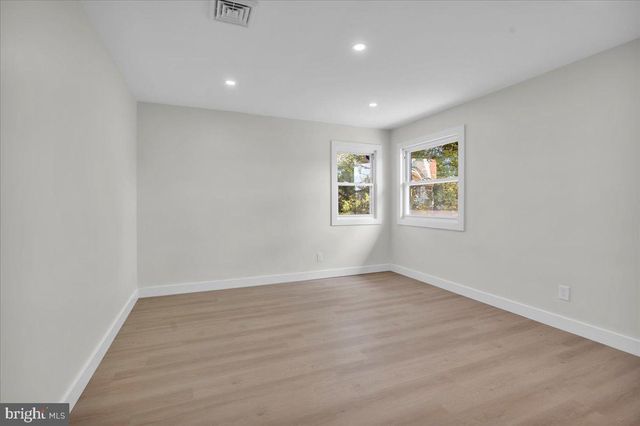 3 N VALLEY AVE, Vineland, NJ 08360