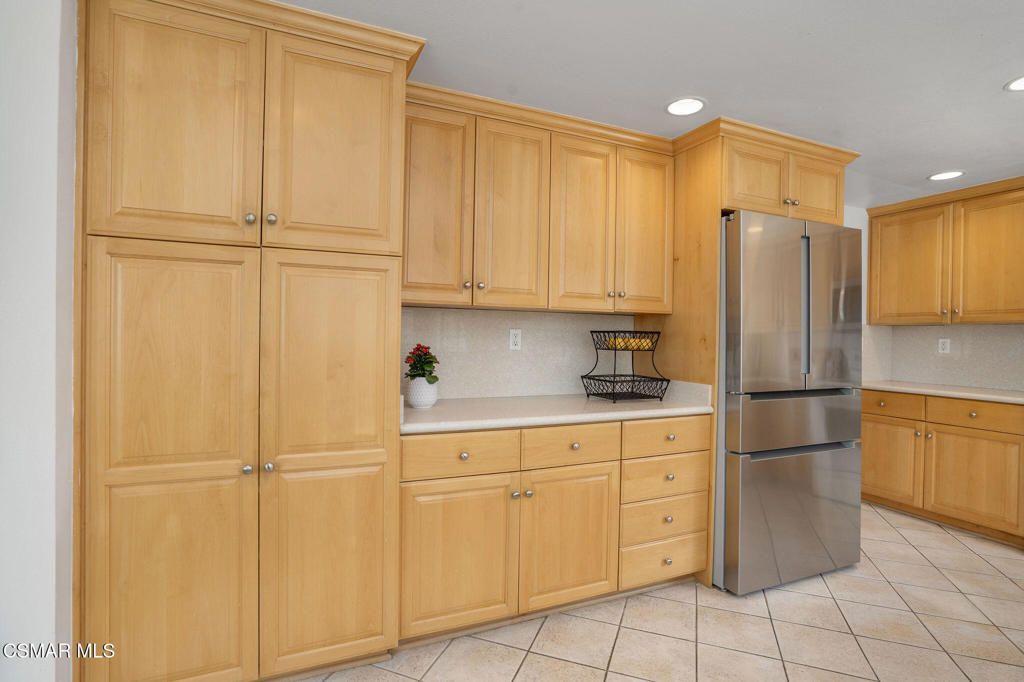 Image 11 of property listing at 2944 Shadow Brook Lane, Westlake Village, CA 91361