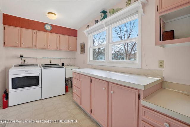 2939 Margate Lane, East Lansing, MI 48823