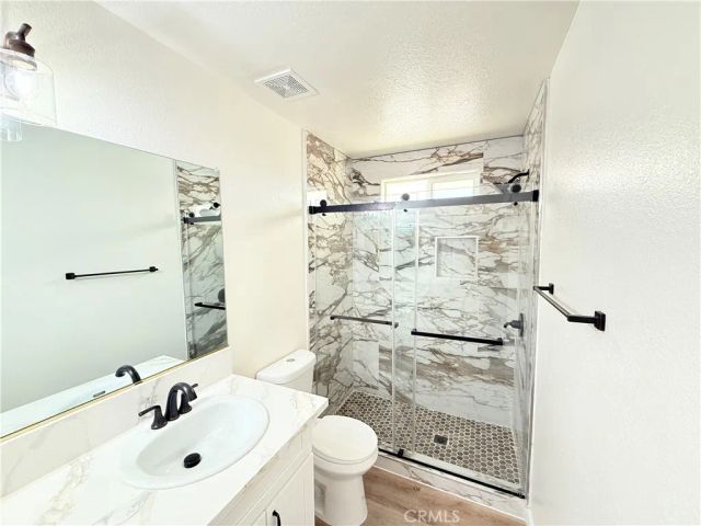 15807 Sitting Bull, Victorville, CA 92395