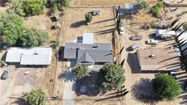 15807 Sitting Bull, Victorville, CA 92395