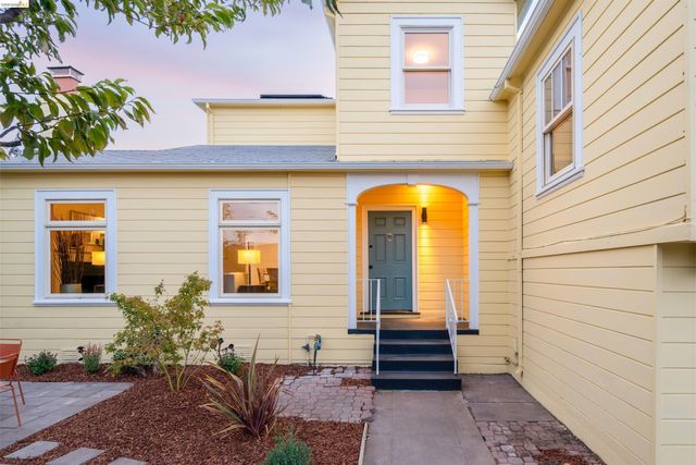 7465 Curry Ave, El Cerrito, CA 94530