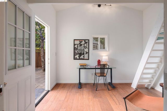 7465 Curry Ave, El Cerrito, CA 94530