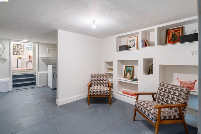 7465 Curry Ave, El Cerrito, CA 94530