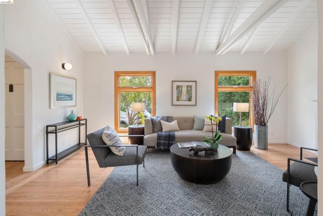 7465 Curry Ave, El Cerrito, CA 94530