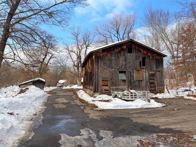 444 Hoagerburgh Road, Wallkill, NY 12566