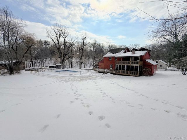 444 Hoagerburgh Road, Wallkill, NY 12566