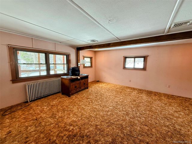 444 Hoagerburgh Road, Wallkill, NY 12566