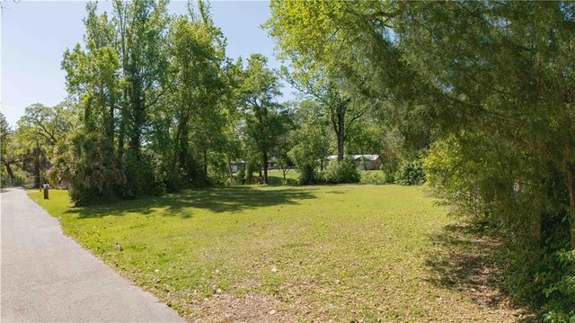 2157 Grove Court, Mobile, AL 36605
