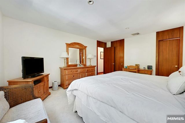 351 Rivervale Avenue, Norwood, NJ 07648
