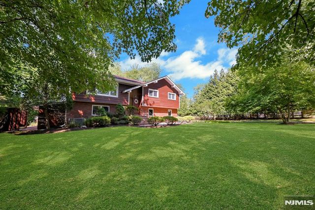 351 Rivervale Avenue, Norwood, NJ 07648