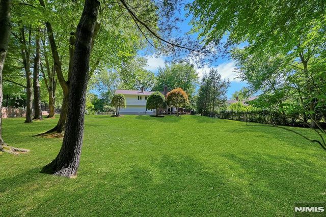 351 Rivervale Avenue, Norwood, NJ 07648