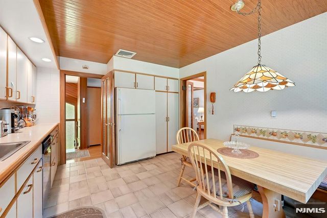 351 Rivervale Avenue, Norwood, NJ 07648