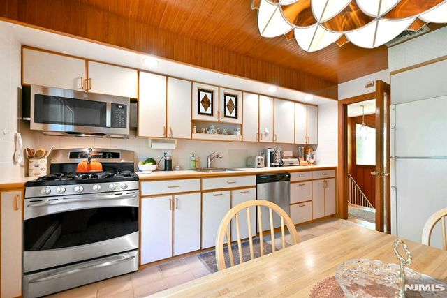 351 Rivervale Avenue, Norwood, NJ 07648