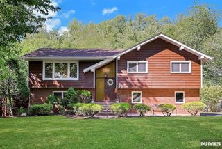 351 Rivervale Avenue, Norwood, NJ 07648