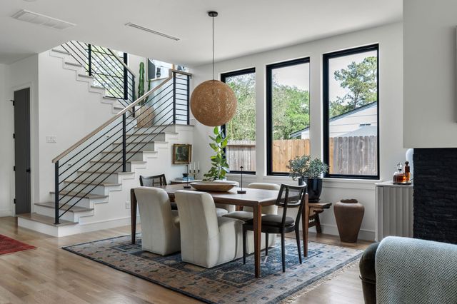 935 Gardenia Drive, Houston, TX 77018