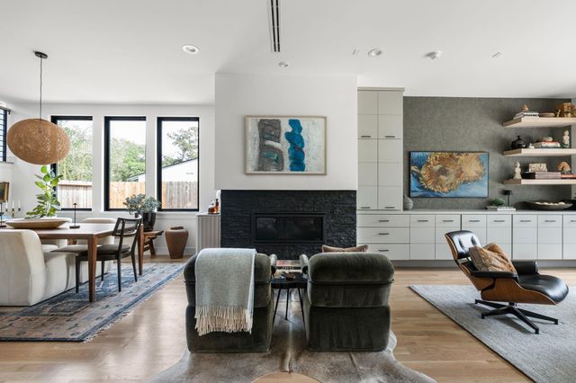 935 Gardenia Drive, Houston, TX 77018