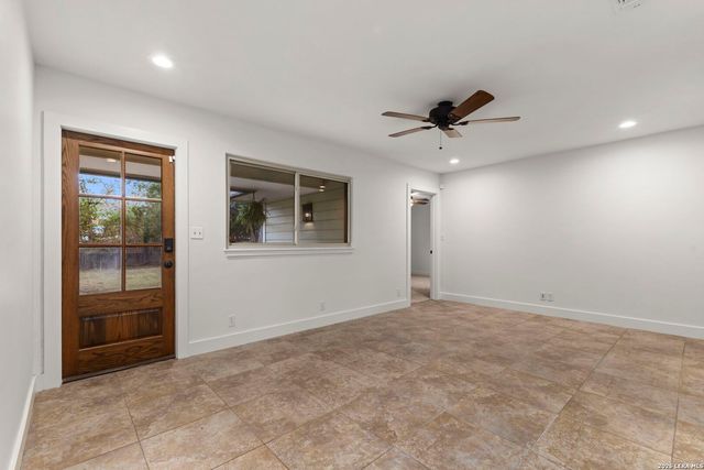 121 Kenwood Ave, Boerne, TX 78006