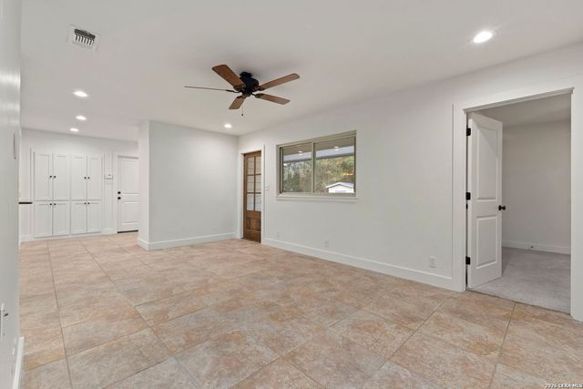 121 Kenwood Ave, Boerne, TX 78006