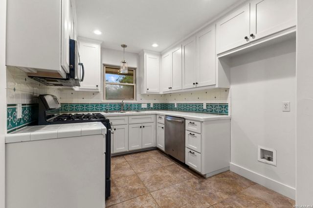 121 Kenwood Ave, Boerne, TX 78006