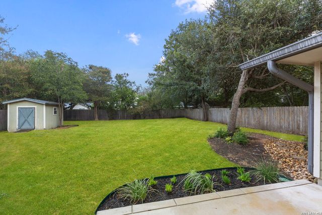121 Kenwood Ave, Boerne, TX 78006