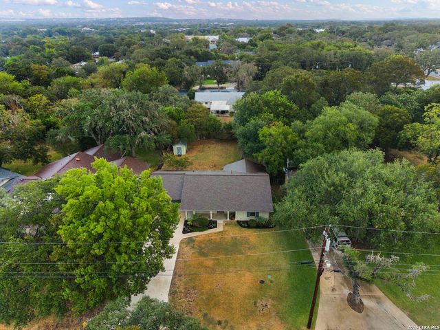 121 Kenwood Ave, Boerne, TX 78006