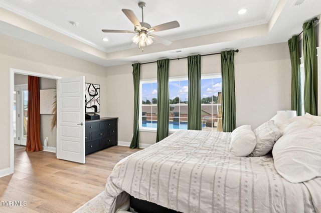 2020 Presley Crossing, Jonesborough, TN 37659