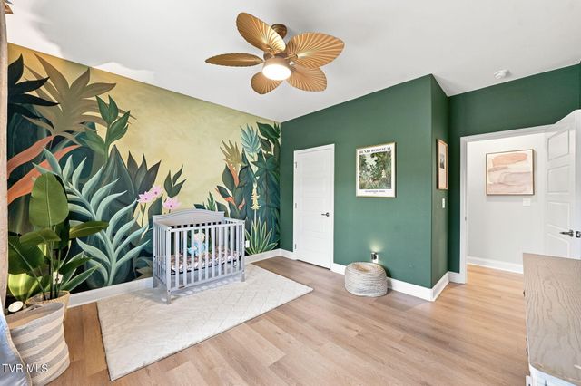 2020 Presley Crossing, Jonesborough, TN 37659