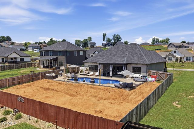 2020 Presley Crossing, Jonesborough, TN 37659