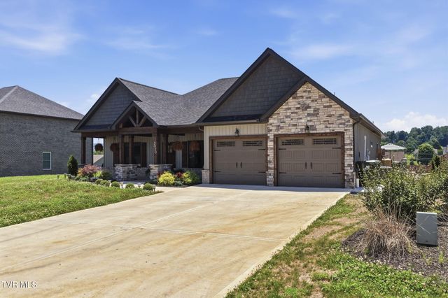 2020 Presley Crossing, Jonesborough, TN 37659