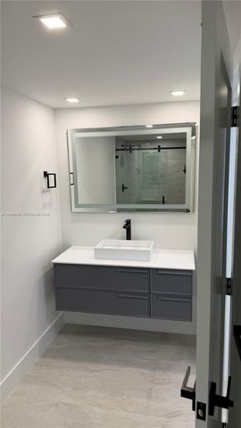 1800 NE 114th Street 604, Miami, FL 33181