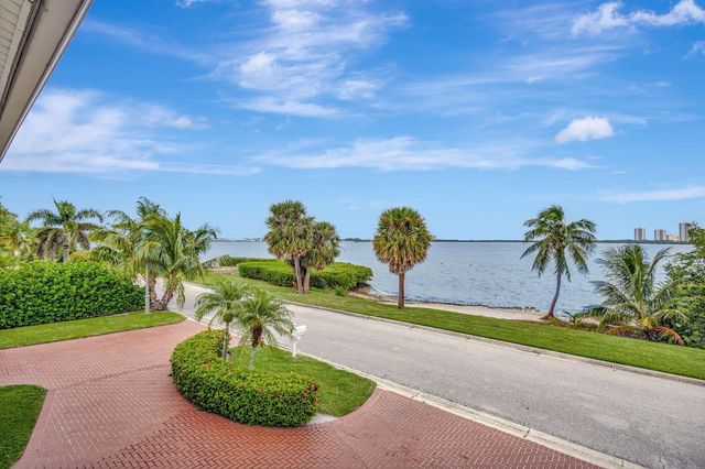1141 Pine Point Road, West Palm Beach, FL 33404