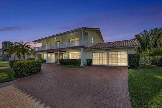 1141 Pine Point Road, West Palm Beach, FL 33404