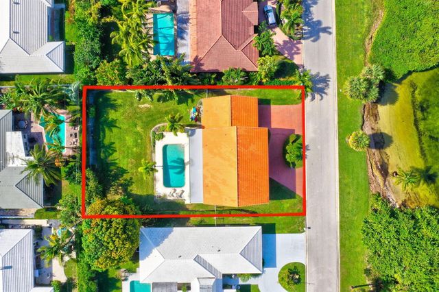 1141 Pine Point Road, West Palm Beach, FL 33404